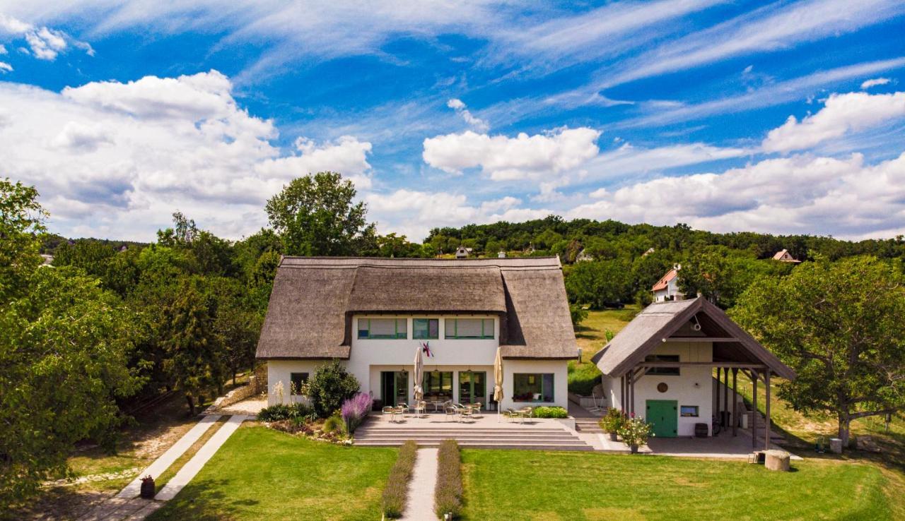 Fuerjes Udvarhaz Vászoly Exterior foto